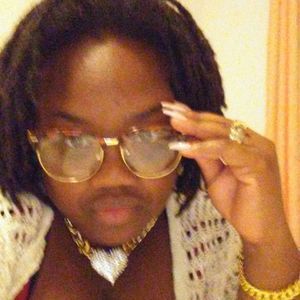 Meet your Posher, Sharonda